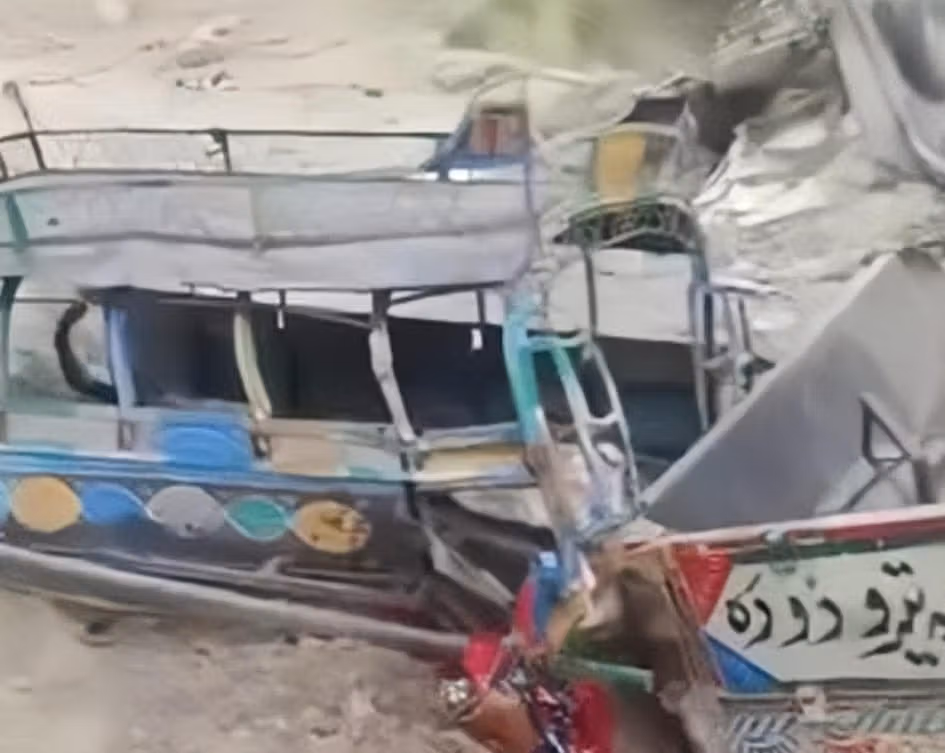 خیبر پښتونخوا: بنو ولسوالۍ کې دوو پرلپسې چاودنو کې اووه کسان وژل شوي او درې نور ټپیان دي