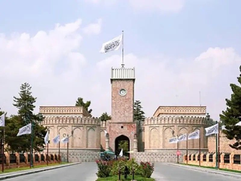 طالبان دوره خدمت کارمندان بازنشسته دولتی را برای دو سال دیگر تمدید کرد