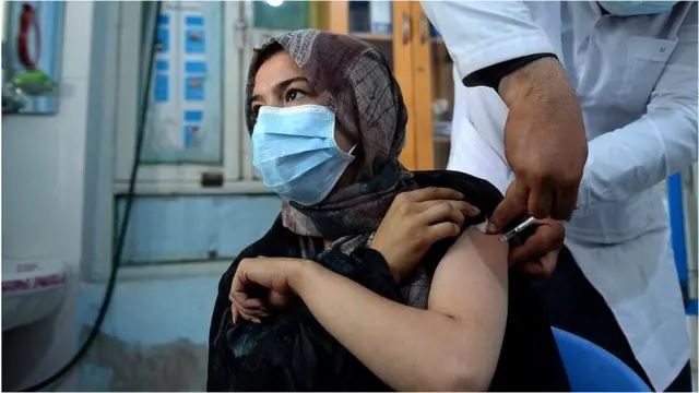 یونیسف: په افغانستان کې د کووېډ-۱۹ واکسین بشپړ پوښښ ۸۷ سلنې ته رسېدلی