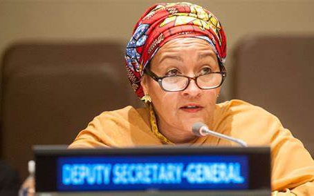 امنه محمد: په افغانستان کې د مېرمنو او نجونو وضعیت ورځ تر بلې خرابېدونکی دی