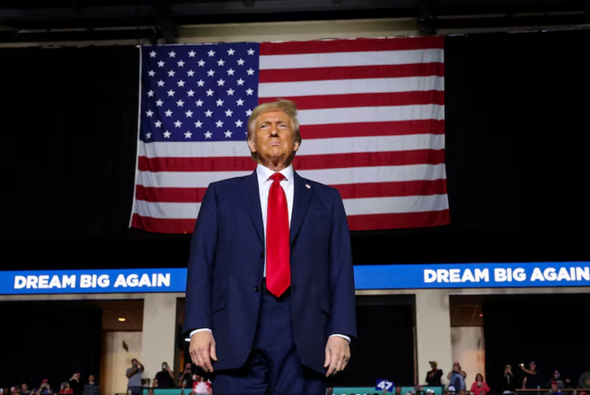 ترامپ می‌گوید تعرفه‌های سنگین بر واردات کانادا، چین و مکسیکو وضع خواهد کرد