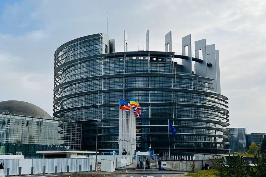 بدء اجتماع معارضي طالبان في البرلمان الأوروبي