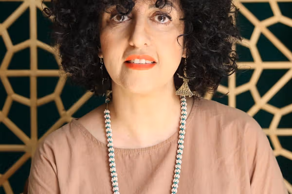 د نوبل جایزې ګټونکې نرګس محمدي په څه کم اته کاله بند محکومه شوه