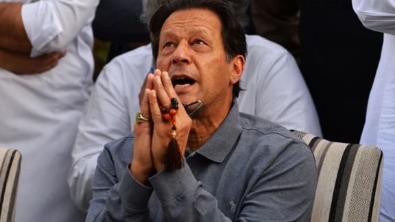 حزب تحریک انصاف اعلام کرد که عمران خان از دادگاه به خانهاش در لاهور میرود