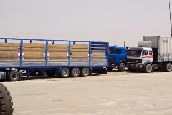 طالبان: په تېرو ۷ میاشتو کې له ازبکستان سره سوداګري تر یو مېلیارډ ډالرو اوښتې ده