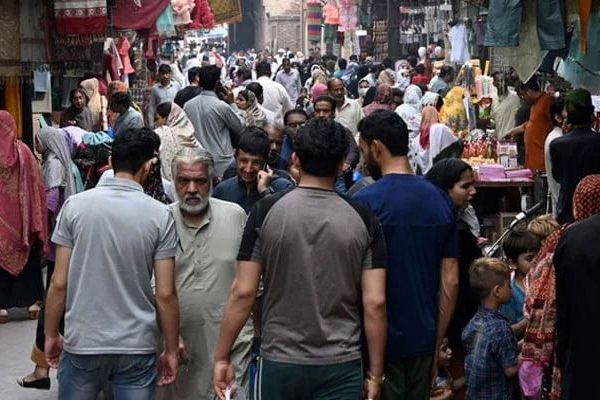 پر پاکستان ۸۱زره مېلیارده پور؛ هر پاکستانی وګړی ۳۲۵زره روپۍ پوروړی دی