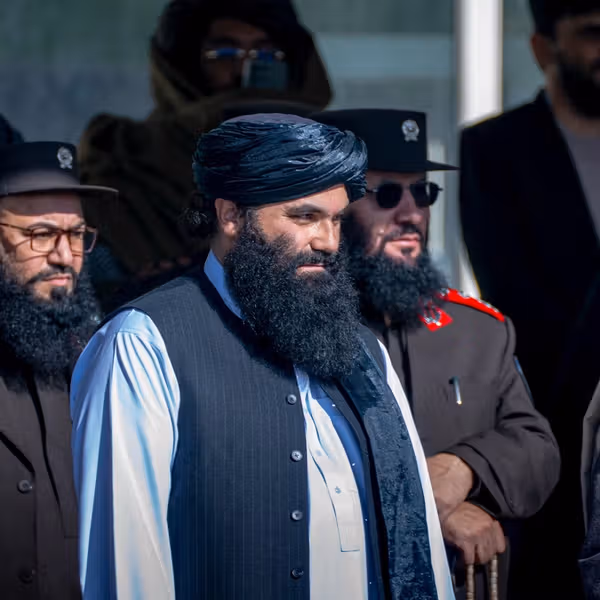 حقانی میگوید طالبان مشکلات موجود در افغانستان را از طریق گفتوگو حل میکند