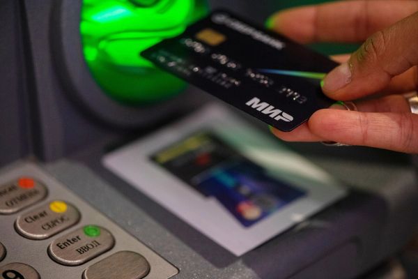 Taliban In Talks With Russia To Link Afghan Banks To Mir Payment System