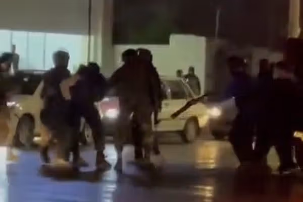 تیراندازی ماموران امنیتی جمهوری اسلامی به معترضان در ایلام ۵ کشته و ۳۰ زخمی بر جا گذاشت