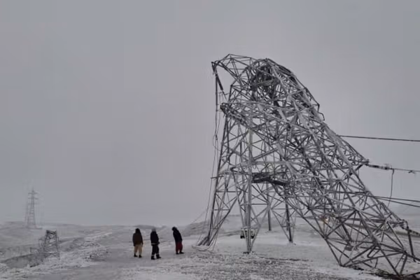 د ترکمنستان-هرات د ۲۲۰ کیلوولټه برېښنا مزي د بیا نښلولو چارې روانې دي