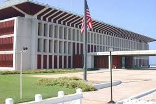 په اسلام اباد کې د امریکا سفارت خپلو وګړو ته د امنیتي تدابیرو د رعایتولو سپارښتنه کړې