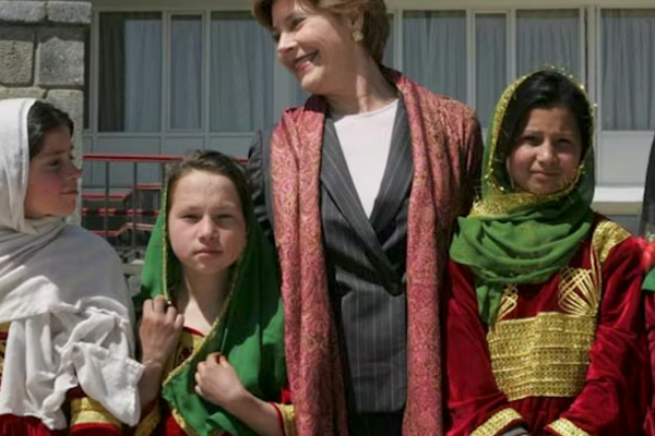 د بوش بنسټ په امریکا کې د افغان ښځو د یوه اېتلاف له جوړېدو خبر ورکړ