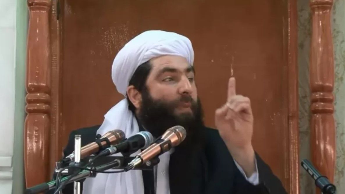 مولوی انصاری در نشست طالبان: «اگر کسی در مقابل حکومت کنونی سربلند می‌کند باید سر زده شود»