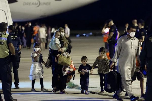 د امریکا همکار افغانان؛ یا کانګو ته لېږد یا د طالبانو تر واک لاندې افغانستان ته ستنېدل