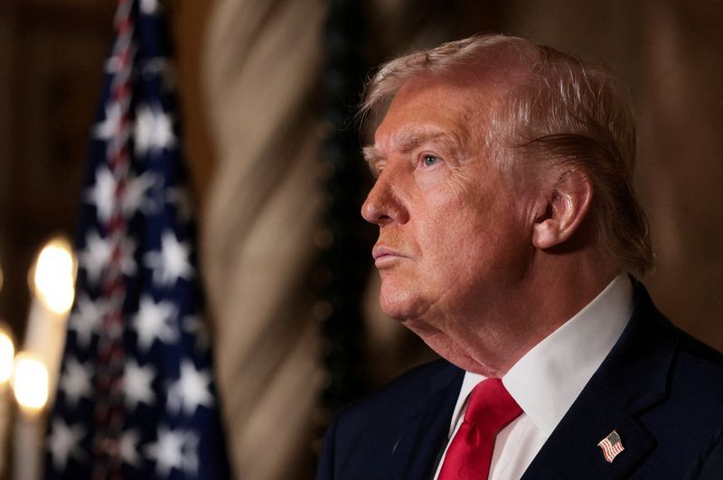 ټرمپ: له واک څخه د مادورو لاس په سر کېدل به د وېنزوېلا په ګټه وي