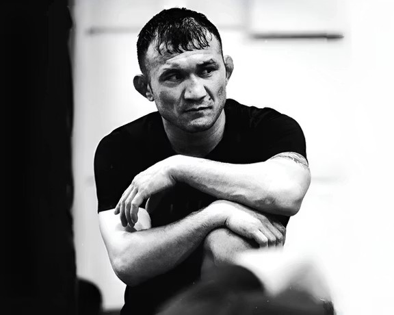 د افغانستان د «اېم‌اېم‌اې» لوبغاړی صفي‌الله حسیني سبا د خپل سویډني سیال پر وړاندې لوبېږي