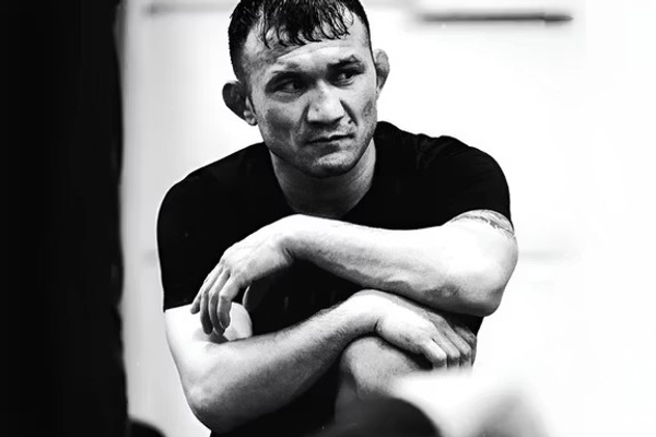 د افغانستان د «اېماېماې» لوبغاړی صفيالله حسیني سبا د خپل سویډني سیال پر وړاندې لوبېږي