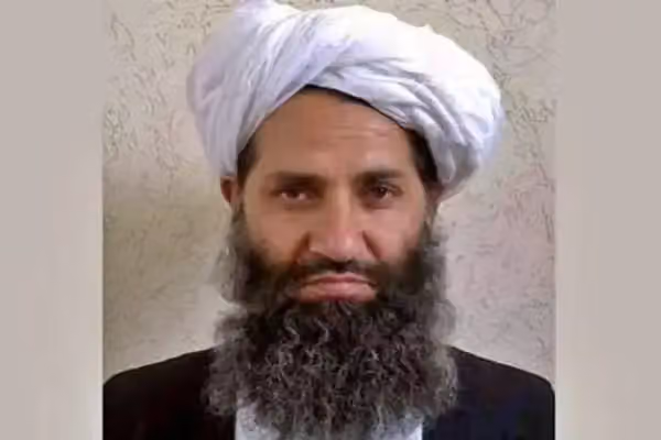 هبت الله: د نظام د ساتنې اړین شرط اطاعت دی او د خپل امیر اطاعت وکړئ