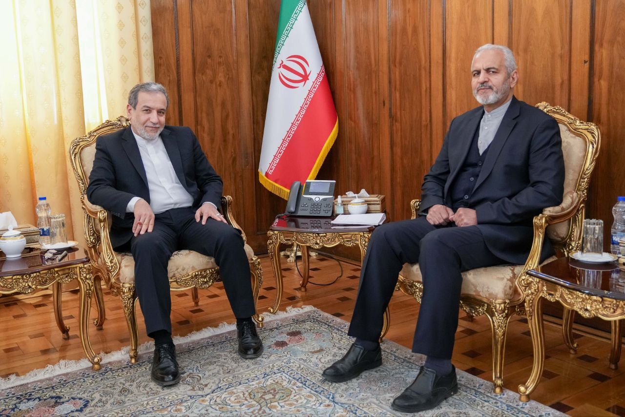 د ایران د بهرنیو چارو وزیر د افغانستان پر ثبات ټینګار کړی