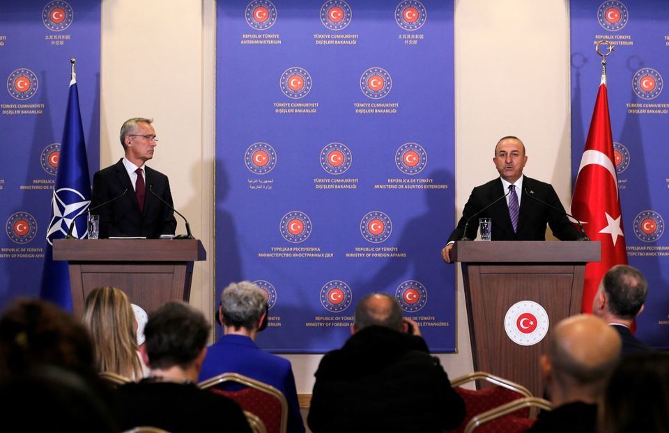 استولتنبرگ از ترکیه خواست موافقت نهایی‌اش را با پیوستن فنلند و سویدن به ناتو  اعلام کند