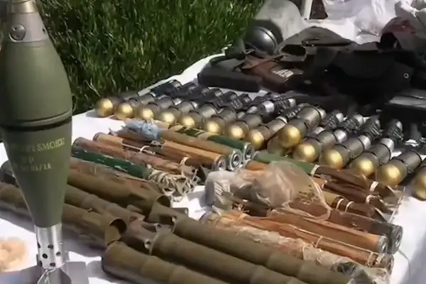 پاکستان له خپلې خاورې نه افغانستان ته د وسلو قاچاق کېدل رد کړل