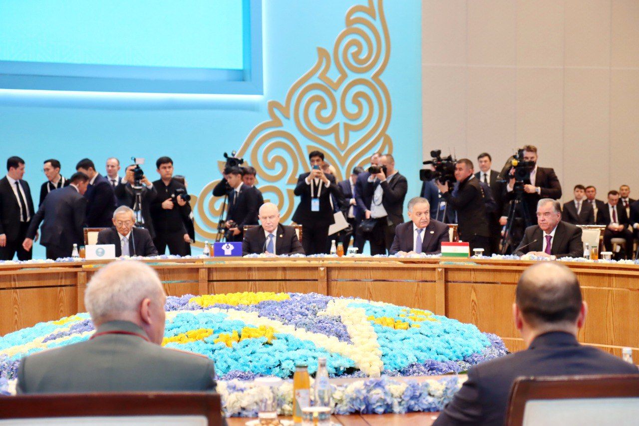 همسایگان: ثبات افغانستان به تشکیل دولت فراگیر وابسته است