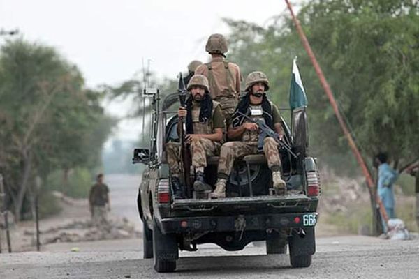 د پاکستان پوځ په وزیرستان کې د دوو پوځيانو په ګډون د ۱۳ وسله والو د وژلو خبر ورکړی