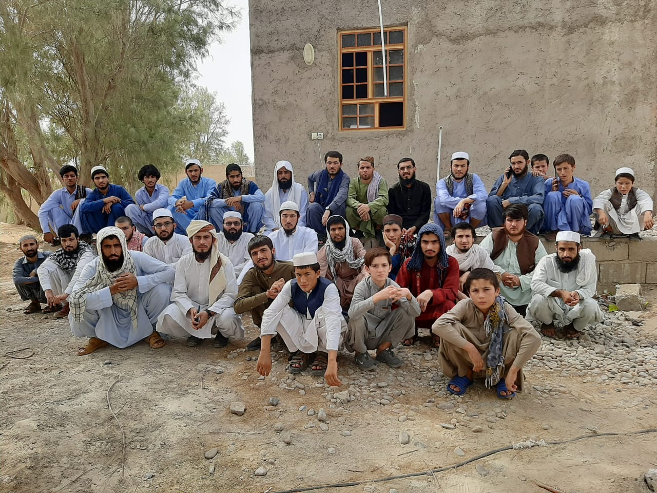 طالبان می‌گوید ۳۲ شهروند افغان از اردوگاهی در زاهدان آزاد شدند و به افغانستان بازگشتند