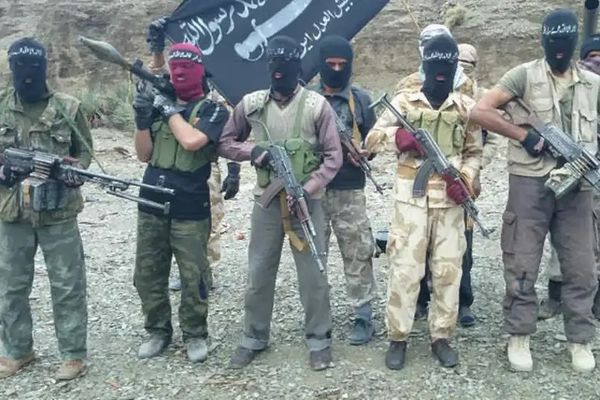 ایران د جیش العدل وسلهوالې ډلې سره تړلی یو کس اعدام کړی