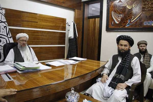 د فاریاب د استخباراتو مشر منصور اکه: بهرني «ناکام» مشران د خلکو په وینو تجارت کوي