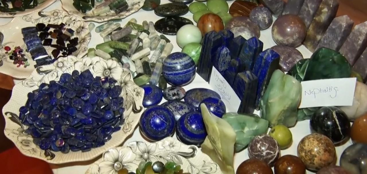 وزارت صنعت و تجارت طالبان می‌گوید نمایشگاه سنگ‌های قیمتی افغانستان در دبی برگزار می‌شود