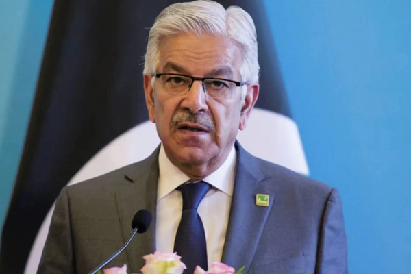 د پاکستان د دفاع وزیر ادعا: د بلوڅ «یاغیانو» مشران په افغانستان کې حضور لري