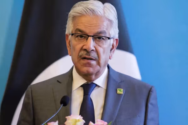 د پاکستان د دفاع وزیر ادعا: د بلوڅ «یاغیانو» مشران په افغانستان کې حضور لري