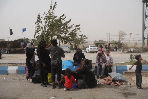 ایران: قانوني افغان کډوالو ته د اربعین زیارت د سفر اجازه ورکول کیږي
