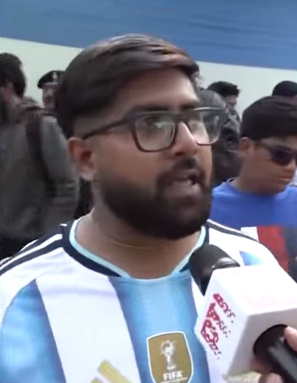 جوان هندی مراسم ازدواجش را به تعویق انداخت تا مسی را ببیند اما به آرزویش نرسید