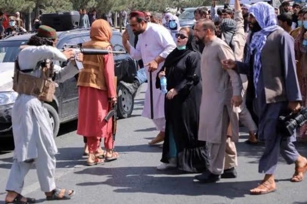 ازادۍ جبهه: افغانان د داسې رژيم تر واک لاندې ژوند کوي چې بشري حقونه یې تر پښو لاندې شوي