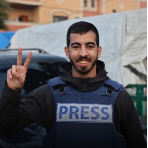 په غزه کې یو فلسطینی خبریال د وسله‌والو په ډزو کې وژل شوی دی