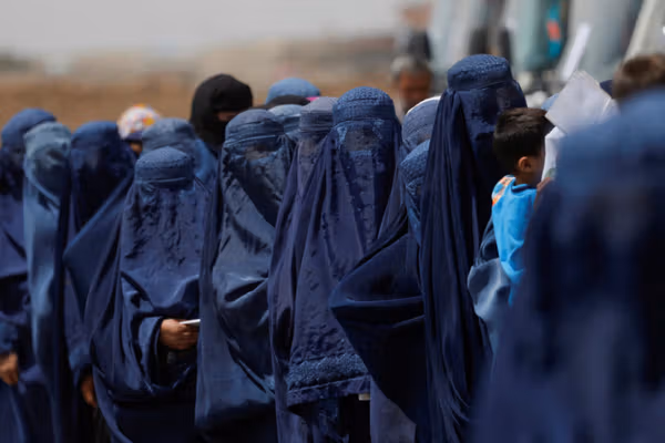 د ښځو پر روغتیايي خدمتونو محدودیتونه؛ په افغانستان کې هره ورځ ۲۴ مېندې او ۱۶۷ ماشومان مري