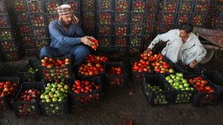 اقتصاد افغانستان در سال ۱۴۰۴؛ پنج شوک و یک بنبست واقعی