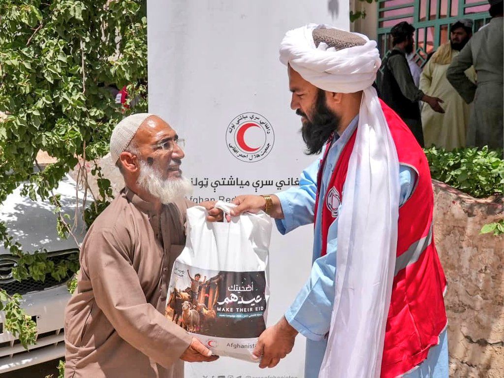 د قطر په ملاتړ طالبانو په پکتیکا او کندهار کې ۱۲۸۰ کورنیو ته د قربانۍ غوښه وېشلې