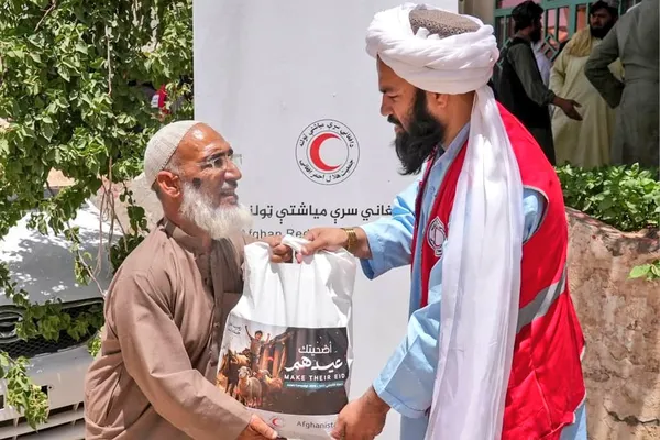 د قطر په ملاتړ طالبانو په پکتیکا او کندهار کې ۱۲۸۰ کورنیو ته د قربانۍ غوښه وېشلې