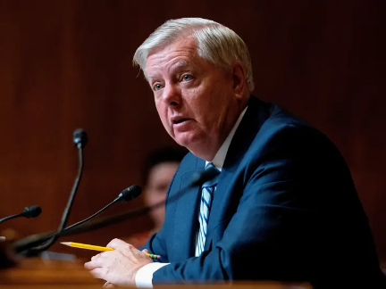 جګپوړی امریکايي سناتور: دا یې وخت دی، چې په افغانستان کې داعش ته ګوزار ورکړو