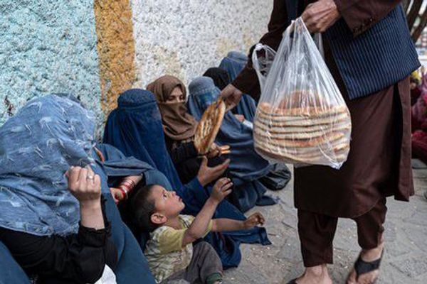 ډبلیو ايف پي: د بودجې د کمښت له امله تر ۶۵۰زرو زیاتې مېندې او ماشومان له مرستو بې برخې دي