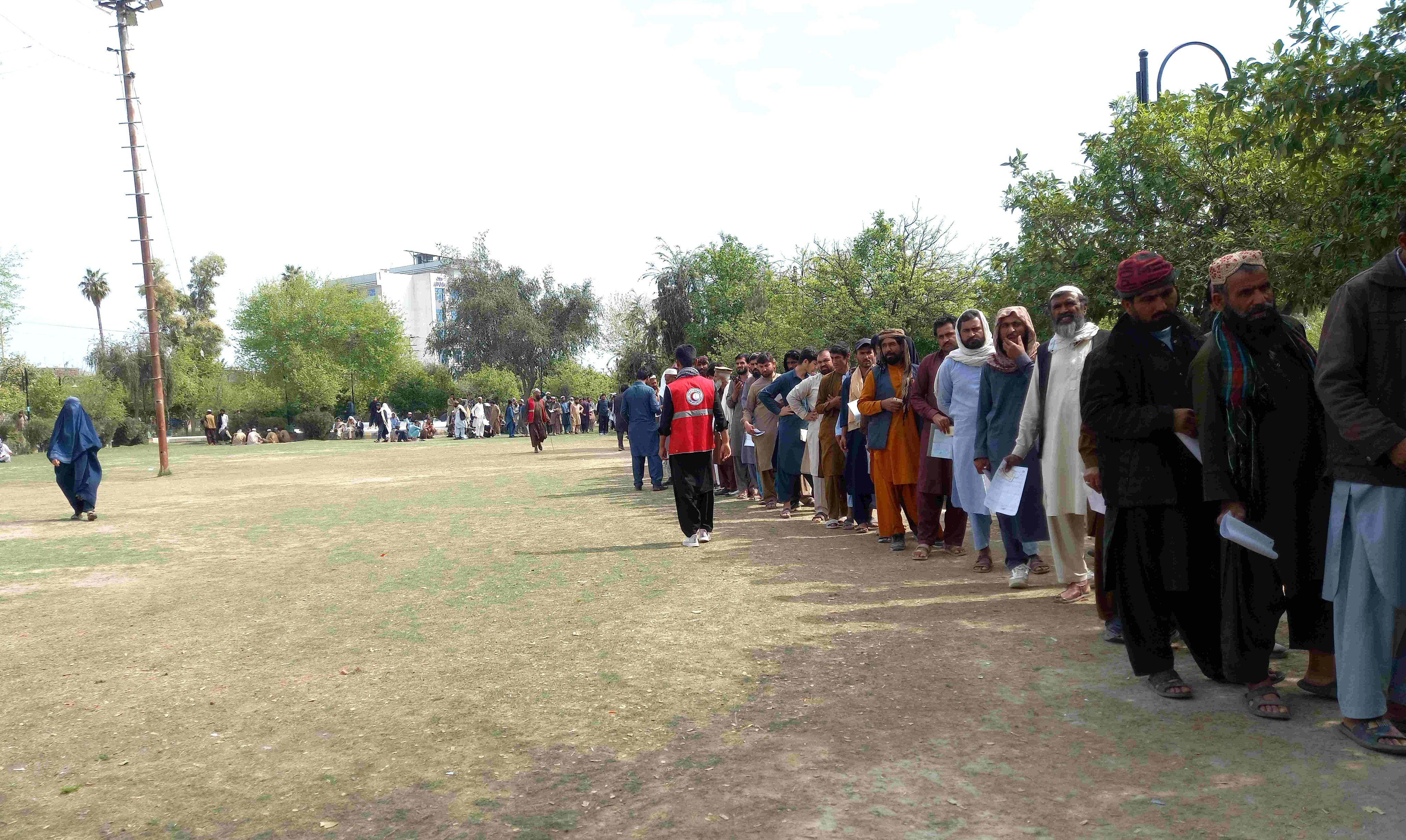 صلیب سرخ می‌گوید به ۲ هزار خانواده بازگشت‌کننده در ننگرهار کمک کرده است