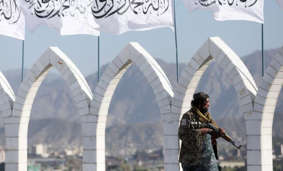 نائب الرئيس الأفغاني السابق يصف طالبان بـ«أكبر اللصوص في التاريخ»