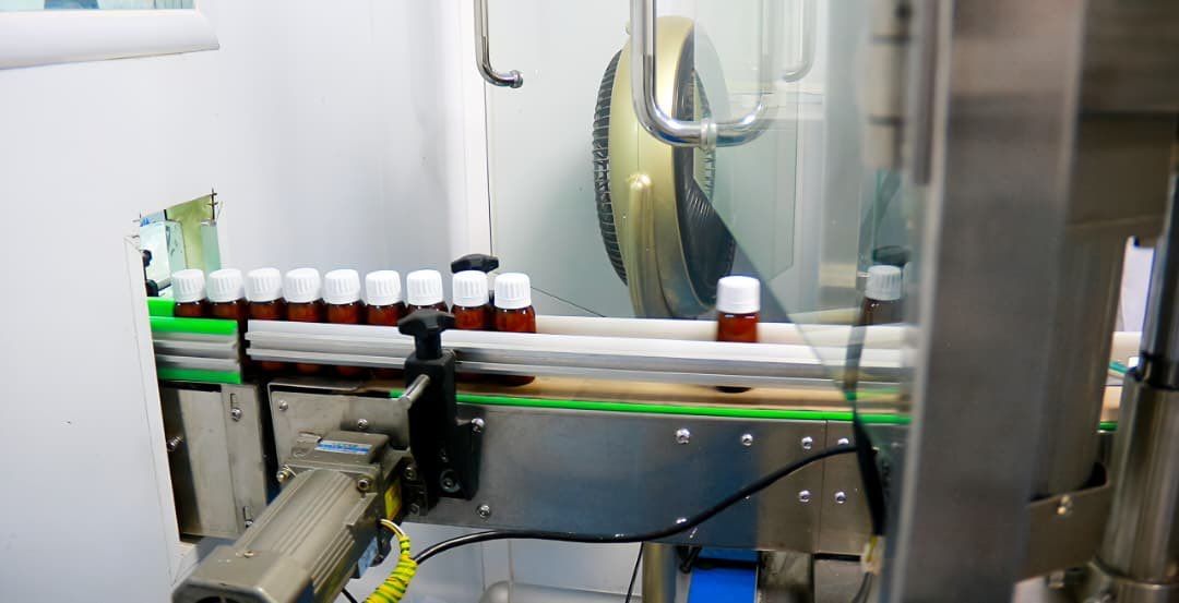 هرات کې د درملو یوه کارخونه ۷۸ ‌ډوله درمل تولیدوي