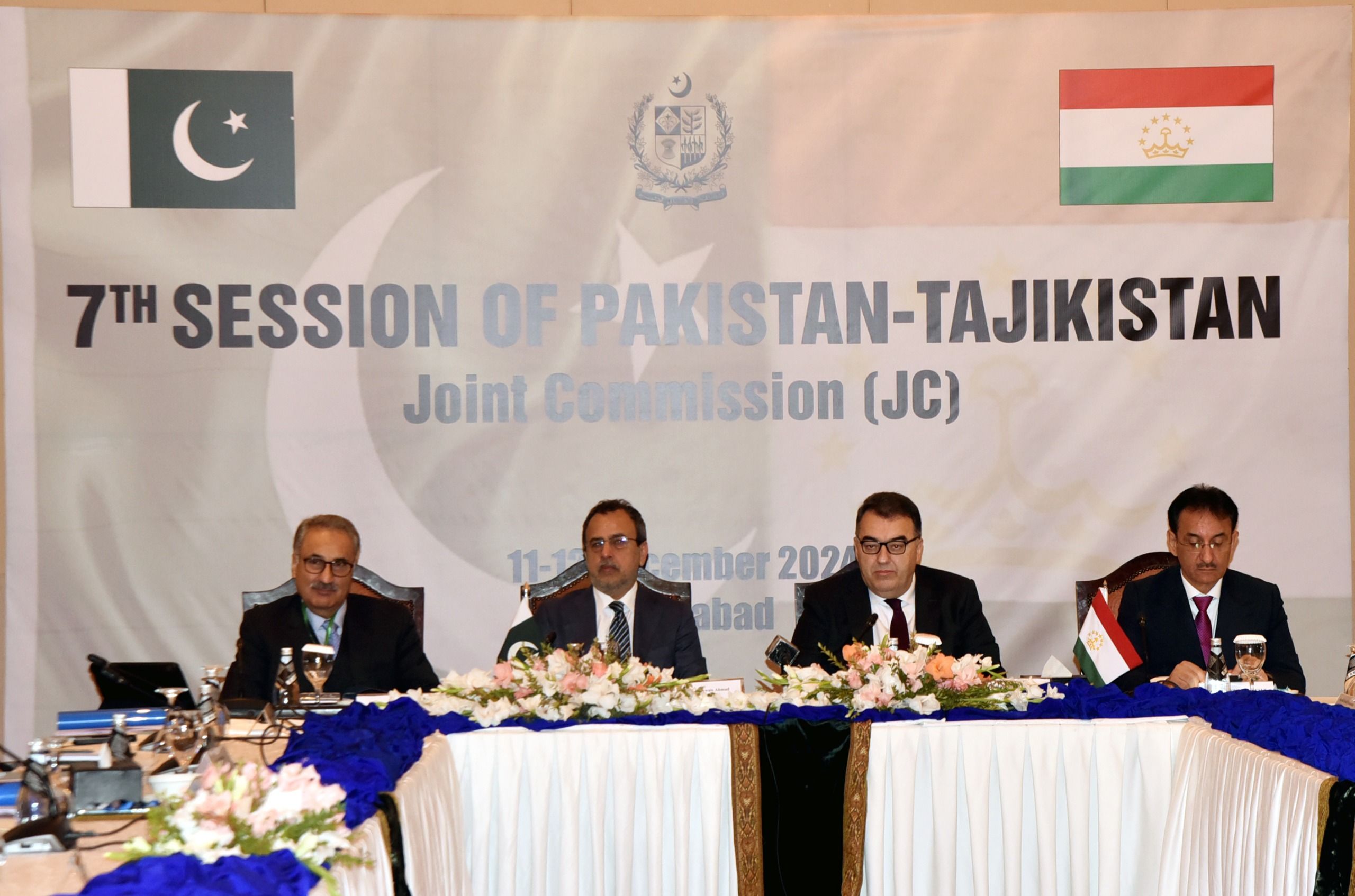 پاکستان او تاجکستان د ډسمبر په نیمايي کې دوه هوکړه لیکونه لاسلیک کړل، چې یو د تاجکستان د ختلان او خیبر پښتونخوا ترمنځ پر همکاریو متمرکز دی