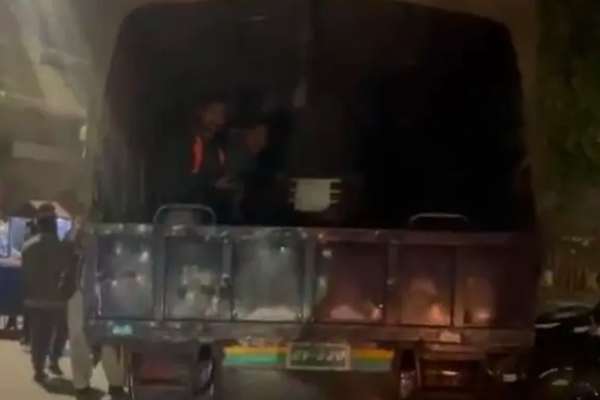 Pakistani Police Intensifies Detention Of Afghan Migrants In Islamabad