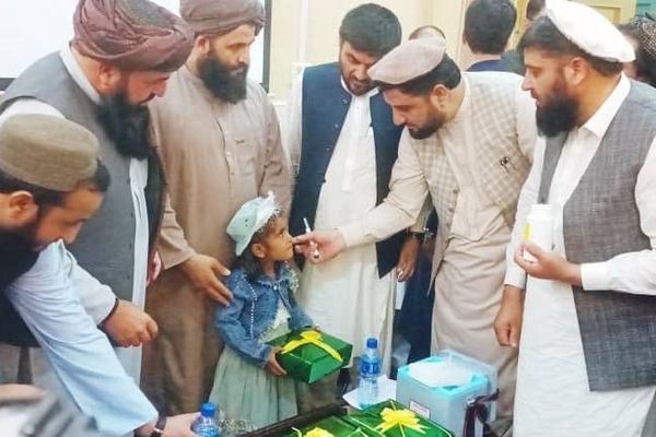 په ختیځ زون کې به له يو مېليون او ۳۰۰ زرو ډېر ماشومان د ګوزڼ ضد واکسين شي