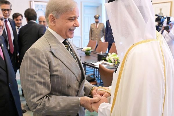 پاکستان و قطر درباره افغانستان گفتوگو کردند